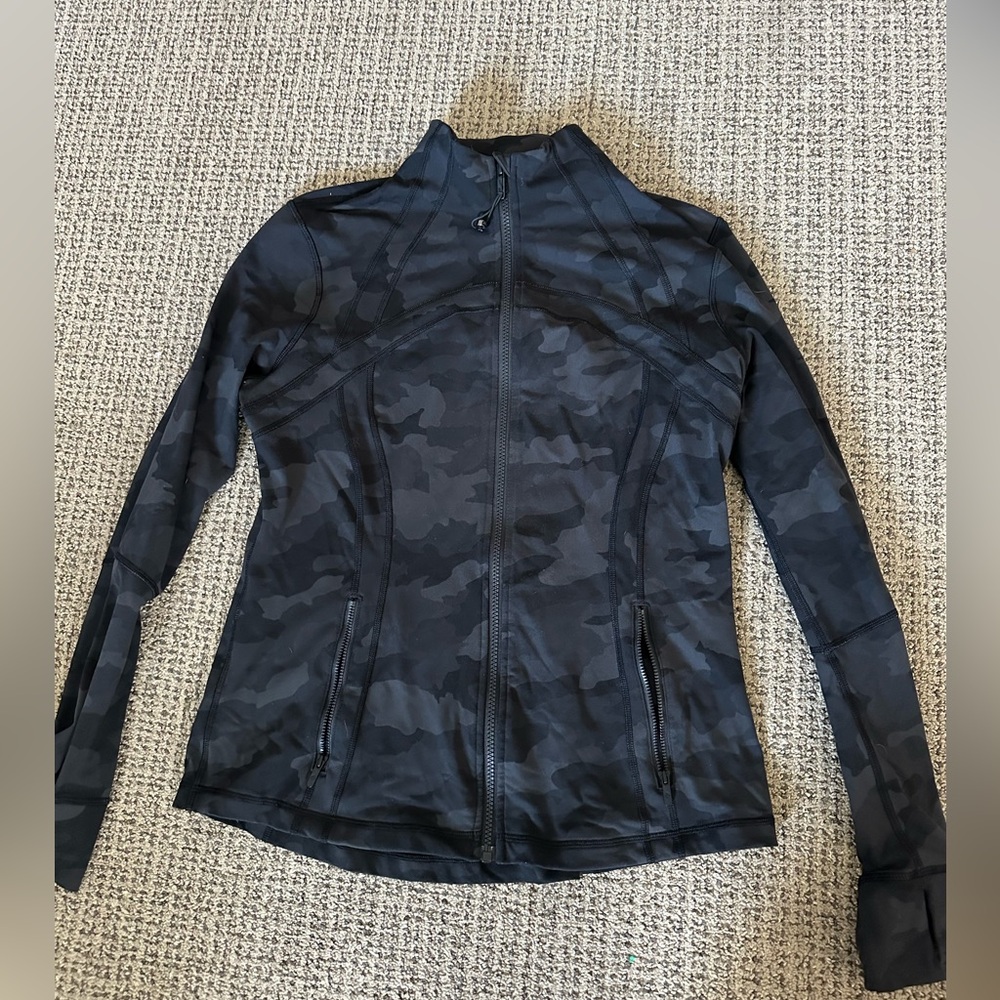 NO LONGER IN PRODUCTION Size 14 Lululemon Define Camo Black Full Zip Jacket